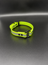 Load image into Gallery viewer, Black Metal Name Tag 19" Reflective Dayglo Collar with Black Hardware - 3/4" Wide