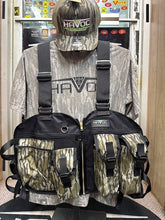 Load image into Gallery viewer, Bottomland Camo 1/2 Strapvest